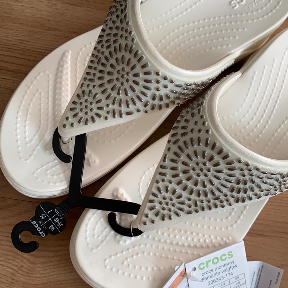 NWT Crocs Monterey Diamanté Wedge Flip Sandals